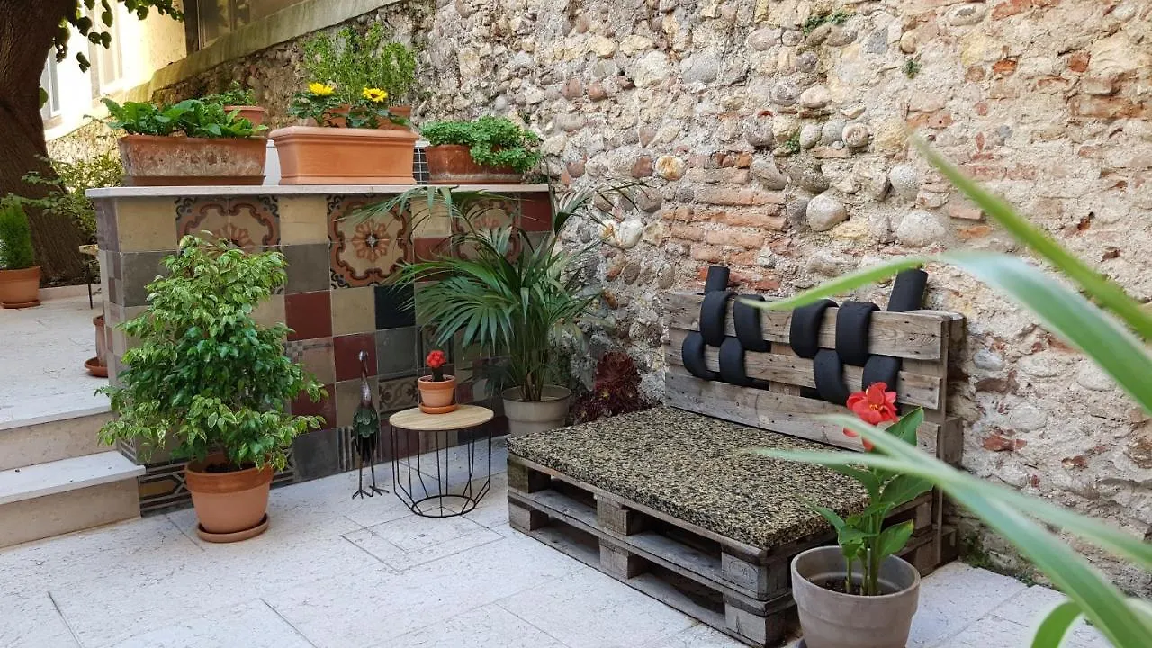 Santa Marta Rooms&Studios Verona