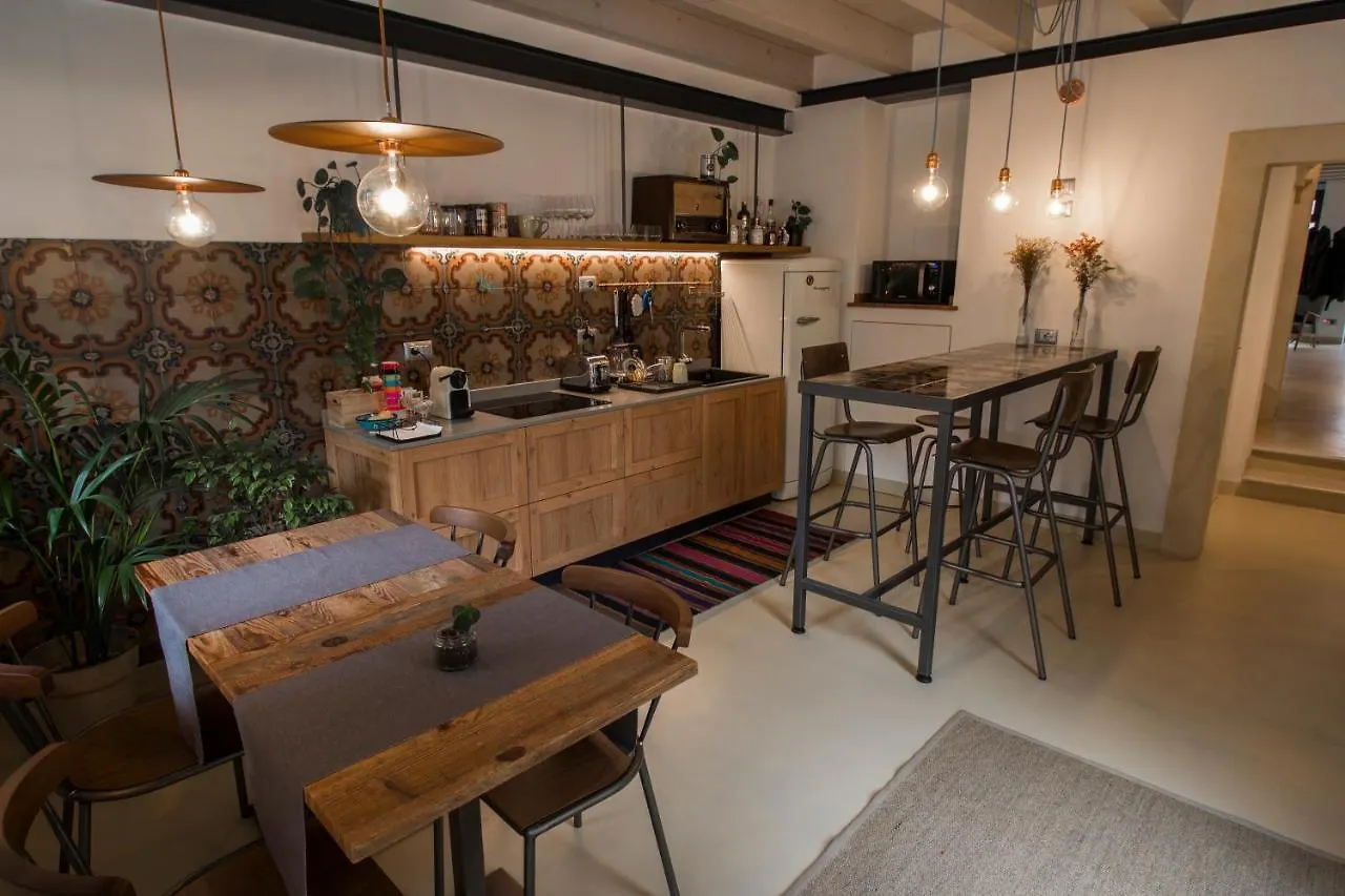 Santa Marta Rooms&Studios Verona Guest house
